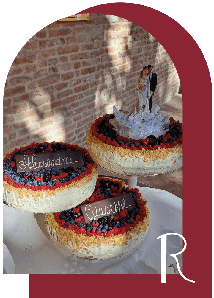 Torta nuziale fatta in casa per evento speciale